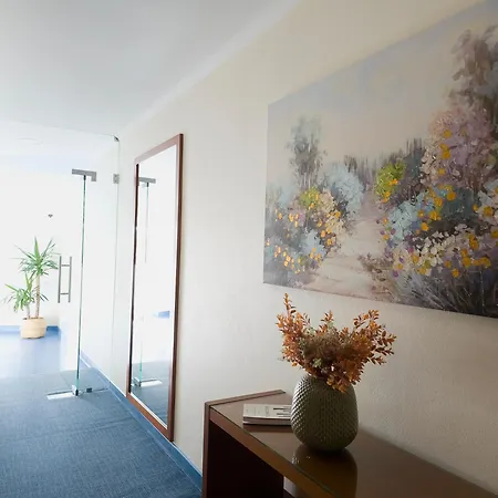 Recomecar Guesthouse 4*