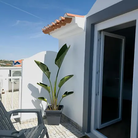 בית הארחה Recomecar Guesthouse 4*
